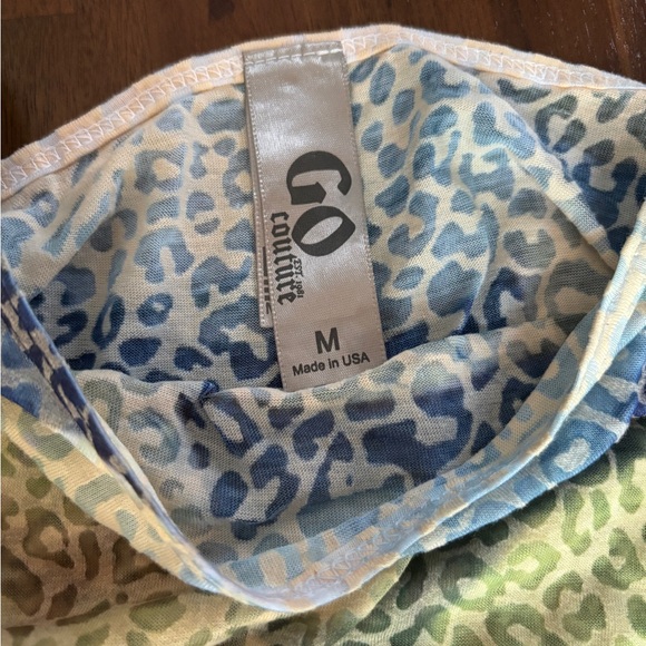 Go Couture floral print leopard texture top in medium - Picture 5 of 6